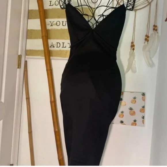 AX Paris ASOS Midi V X Back BodyCon Dress - Picture 2 of 5